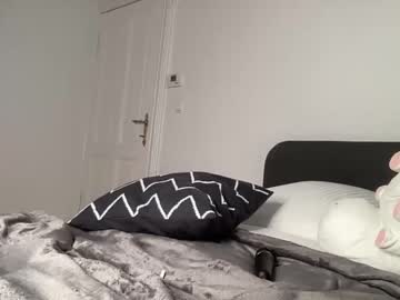 Naked cam girl strawberryjamx image #1728515