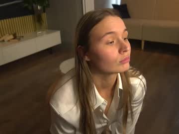 Naked cam girl lisa_schiele image #4075969