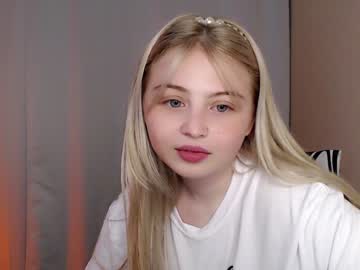 Naked cam girl shy_blondiee image #3666413