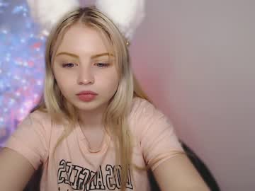 Naked cam girl shy_blondiee image #3708781