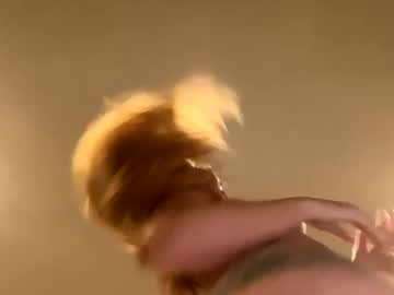 Naked cam girl littleredridingu image #4014262