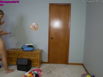 Naked cam girl 19honeysuckle image #2943200