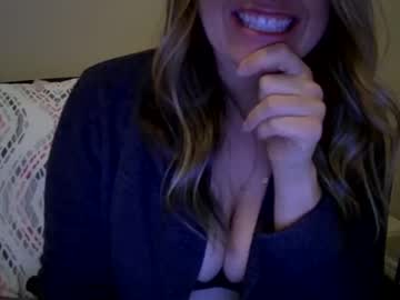 lusciouslips09 naked cam