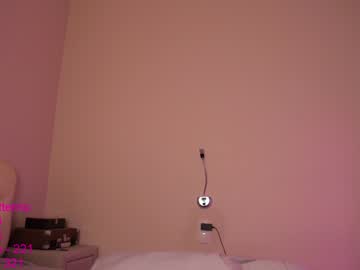 Naked cam girl lindamei image #1775379