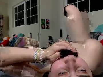 Naked cam girl strawberryluvr image #4007547