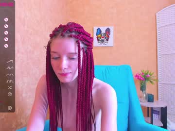 Naked cam girl cristal_moli image #3678376