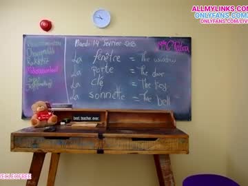 Naked cam girl livecleo image #3718338