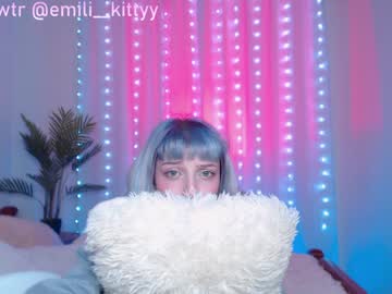 Naked cam girl lit1le_kitty_ image #613275