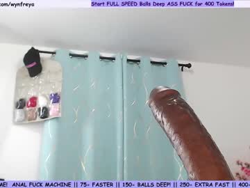 Naked cam girl wynfreya image #463369