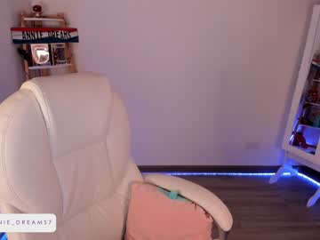 Naked cam girl annie_dreams image #394496