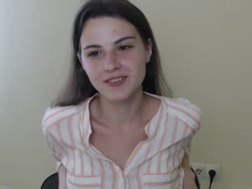 Naked cam girl chamomile19 image #3940369