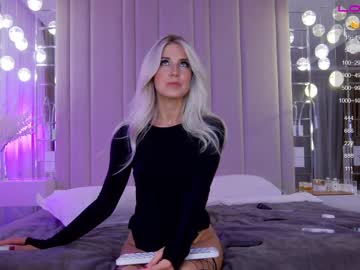 Naked cam girl krissone image #2484589