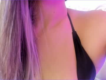 Naked cam girl akura_01 image #2431670