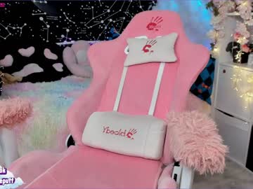 Naked cam girl littleflufflepuff image #3552270