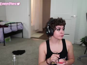 Naked cam girl evelynpiers image #1917970