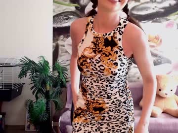 Naked cam girl jennycutey image #1372002