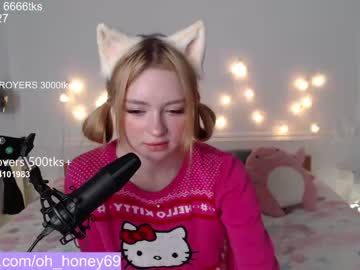 Naked cam girl honey_devildoll image #439320