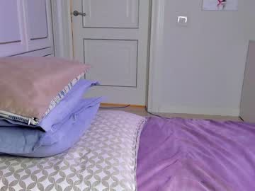 Naked cam girl lean_lie image #3648966