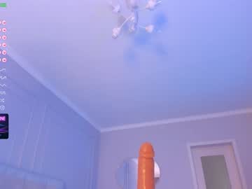 Naked cam girl aerri_lee image #2565041