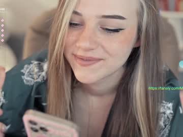 Naked cam girl mia_milagros image #1982071
