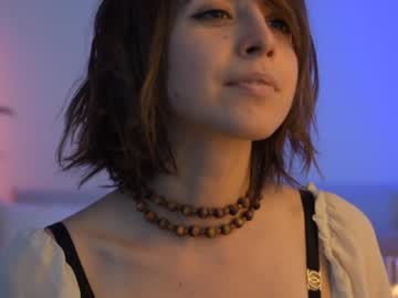 Naked cam girl lizmreow image #1227215