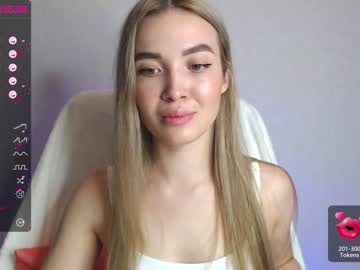 Naked cam girl yourvirusqueen_ image #2053533