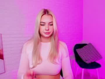 Naked cam girl 8a8y_nura image #921063