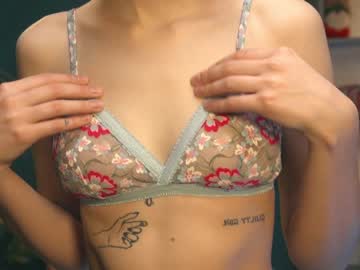 Naked cam girl little_dorothy_ image #1162951