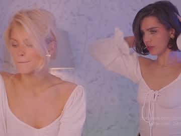 Naked cam girl _2strangers image #3102903