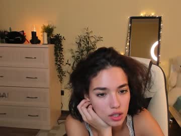 Naked cam girl ella_flar_ image #2790120