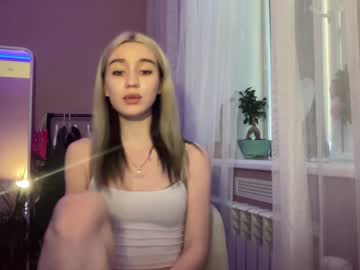 Naked cam girl cutie_elly image #2193445