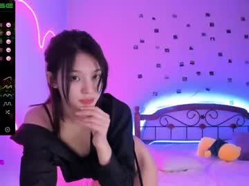 Naked cam girl aisneon image #1229788