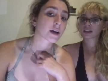 Naked cam couple kittiesgirl image #3239344