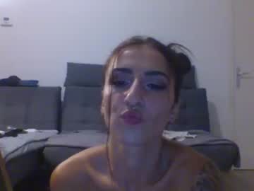 Naked cam girl tuguesa image #2103319