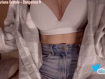 Naked cam girl hollyextra image #852073