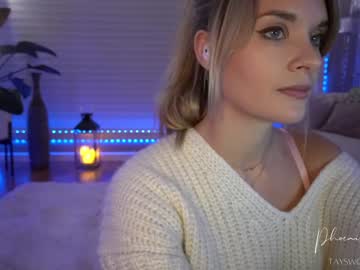 Naked cam girl phoenix_taylor image #948371