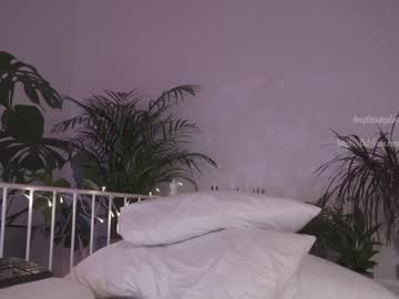 Naked cam girl _deepthroatgalactica image #717660