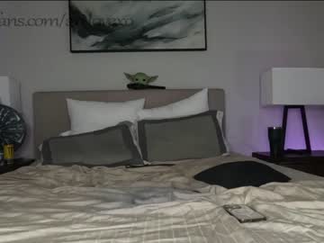 Naked cam couple ari_lovexo image #3595673