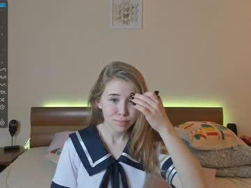 Naked cam girl olivia_garden image #2857960