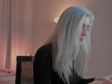 Naked cam girl whitewidooowww image #792773