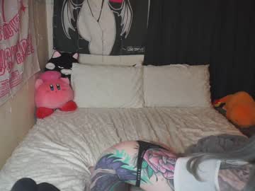 Naked cam girl yogendub image #1012101