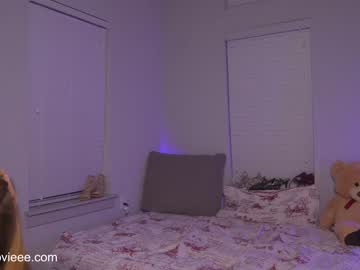 Naked cam girl maggielovieee image #1250969