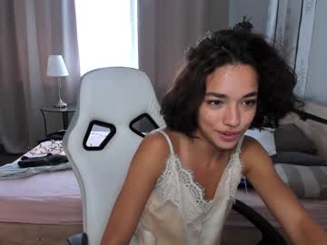 Naked cam girl ella_flare image #2516505