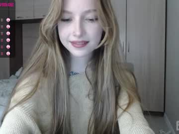 cutecringe naked cam