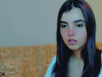 Naked cam girl nika_la image #1109399