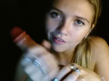 Naked cam girl angiefaith image #2698986