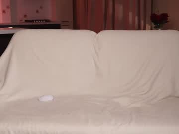 nicole_birds naked cam