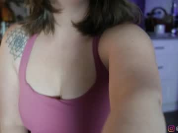 Naked cam girl maeveminx image #3855216