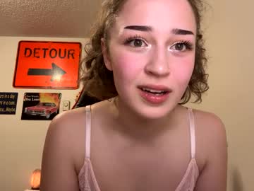 Naked cam girl lillianpoach image #4041262