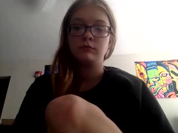 blondiebae1 naked cam